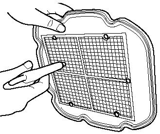 8) Oczyścić ostrożnie filtr z kurzu za pomocą sprężonego powietrza WAŻNE: Wkład filtra powietrza należy przedmuchiwać tylko od zewnątrz.