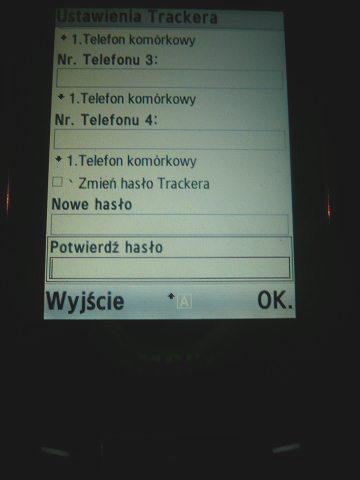 Program poprosi o podanie numeru karty SIM trackera i starego hasła po czym wyśle SMS z nowym hasłem na