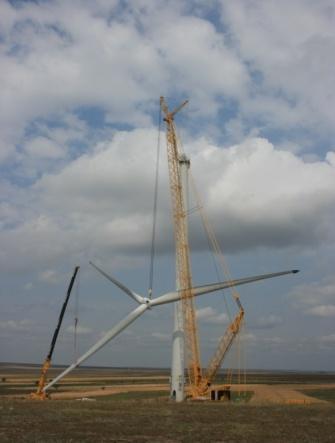 Na początku listopada stało już 25 turbin wiatrowych. 2. etap projektu (Cogealac) 101 turbin wiatrowych Finalizacja na przełomie lat 2010/2011.