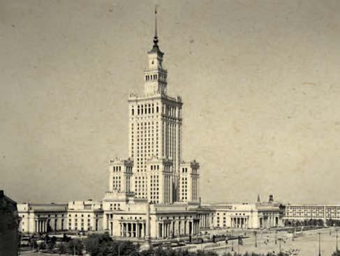 Budowa w Warszawie zakończyła się w roku 1955.