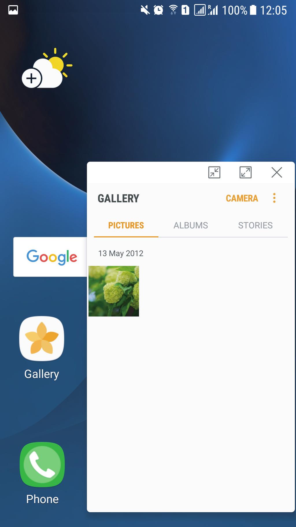 Podstawowe informacje Minimalizowanie widoku podzielonego ekranu Naciśnij klawisz strony domowej, aby zminimalizować widok podzielonego ekranu. Na pasku stanu zostanie wyświetlona ikona.