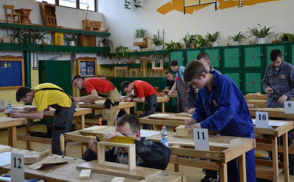 Konkurs stolarski Bezpieczna obróbka drewna zorganizowany przez OIP