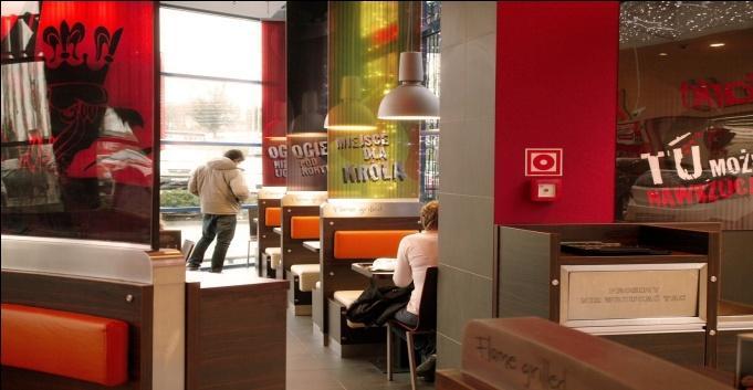 W 2010 rozszerzyliśmy w KFC ofertę skierowaną do gości szukających wysokiej jakości za najniższą cenę. Dodaliśmy cieszące się dużą popularnością produkty jak longer, B-Smart i nowe kubełki.