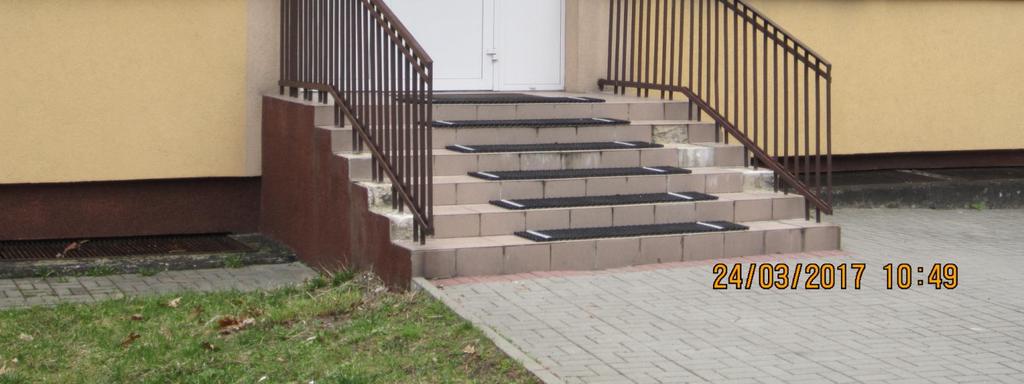 zewnętrzne - wyjście ewakuacyjne SEGM.