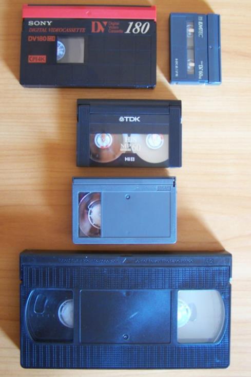 Nośniki DV/DVCAM minidv/ minidvcam/ minihdv Video-8/Hi-8/ /Digital 8 VHS-C/ S-VHS-C VHS/ S-VHS/ADAT