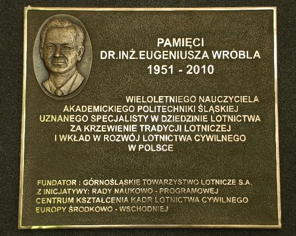 22 17 lutego na Wydziale Automatyki, Elektroniki i Informatyki została odsłonięta tablica upamiętniająca postać i dorobek dr. inż. Eugeniusza Wróbla.