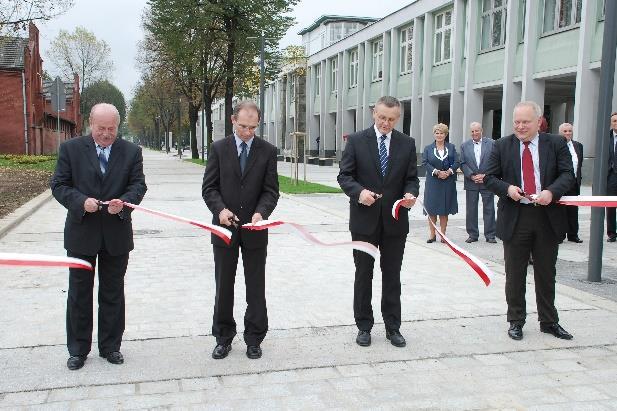 Na maturzystów czekały stoiska edukacyjne kilkudziesięciu uczelni. Swoją ofertę dydaktyczną zaprezentowały także wszystkie wydziały Politechniki Śląskiej.