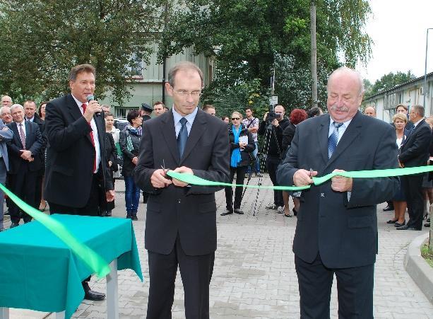 29 1 października na terenie kampusu Politechniki Śląskiej oddano do użytku boisko piłkarskie ze sztuczną nawierzchnią.