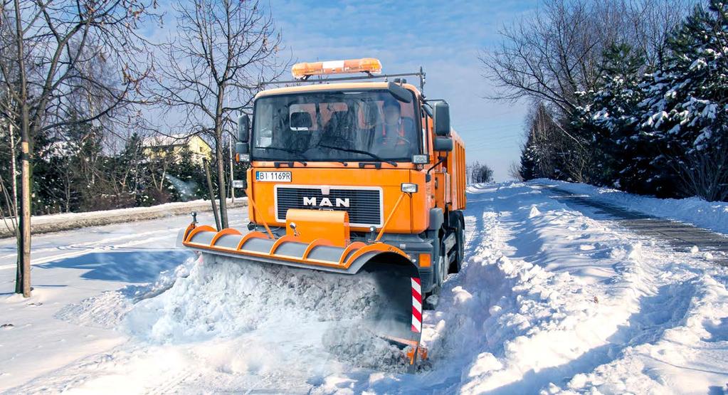 PŁUGI ŚNIEŻNE Pługi odśnieżne Poli 270 / H, Poli 300 / H, Poli 330 / H, PoliS 300 / H Pługi śnieżne serii POLI wyposażone w odkładnicę z tworzywa sztucznego, zaprojektowane zostały do pracy na