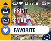 Naciśnij przycisk SHARE a następnie wybierz zdjęcie do wysłania pocztą elektroniczną 2. Wybierz funkcję EMAIL, potwierdź wybór przyciskiem OK 3. Przyciskami wybierz z listy adres e-mail, potwierdź OK.