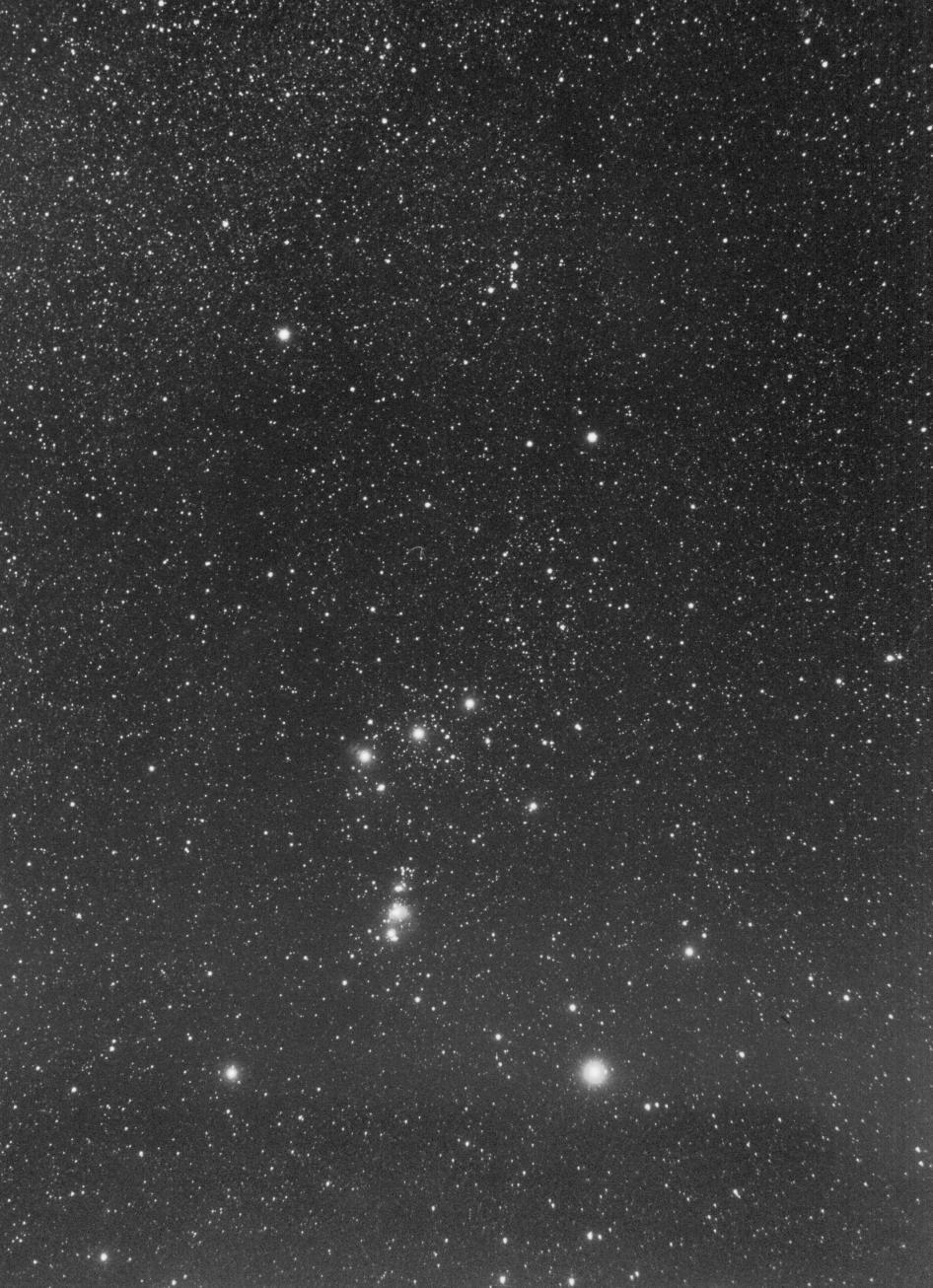 Fot. 4.3. Gwiazdozbiór Oriona w świetle widzialnym. ( fot. A.