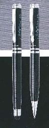 Zestaw piśmienny: pióro i długopis - ilość: 20 sztuk; - typ: ekskluzywny zestaw piśmienny zawierający pióro kulkowe z czarnym atramentem i długopis metalowy (kolor tuszu niebieski).