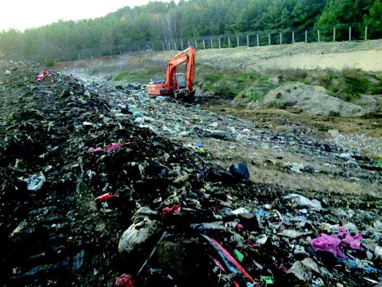 Dziennik Urzędowy Województwa Mazowieckiego 38 Poz. 11736 Składowisko odpadów przed rekultywacją w gminie Chorzele.