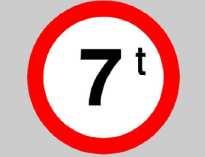 447.Znak ten oznacza zakaz wjazdu pojazdów: A. o masie własnej ponad 7 t B. o rzeczywistej masie całkowitej ponad 7 t C. o dopuszczalnej masie całkowitej ponad 7 t 448.