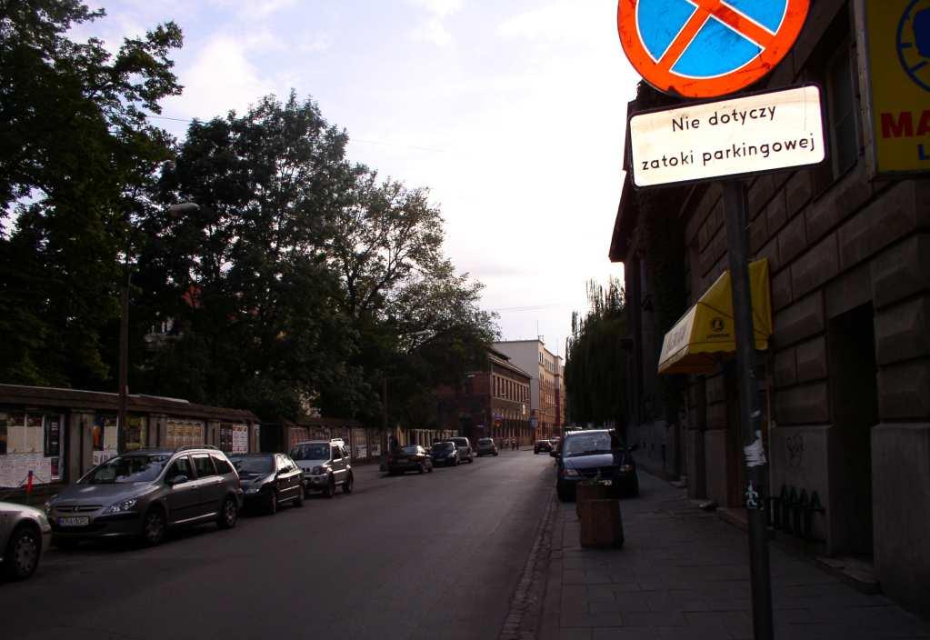 153 Fot. nr 298. Wzdłuż ulicy Krupniczej widok z wylotu ulicy Skarbowej.
