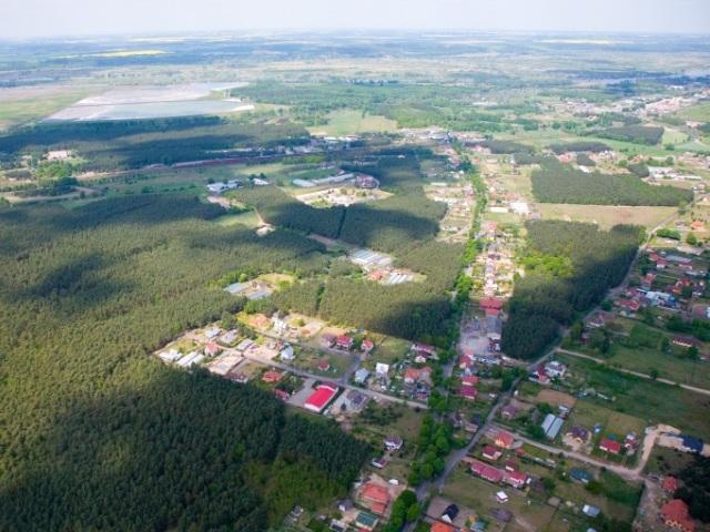 konstrukcja składa się z: wału przeciwsztormowego, drogi technologicznej wraz z jej podbudową i umocnienia antyerozyjnego skarpy wału od strony odmorskiej narzutem z kamienia łamanego.