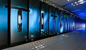 16 TOP500 Projekt TOP500 (www.top500.org) od 1993 publikuje listę najszybszych superkomputerów na świecie na podstawie testów wykorzystujących m.in.