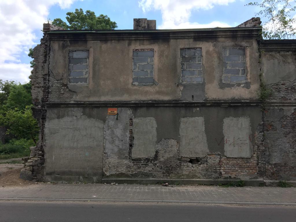 OPIS ZAKRESU I SPOSOBU PROWADZENIA ROBÓT ROZBIURKOWYCH BUDYNKU MIESZKALNEGO - WYŁĄCZONEGO Z 5 6.