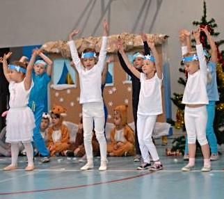 Dziennik Zachodni Numer 17 12/2017 Strona 6 ŚWIĄTECZNE I NOWOROCZNE PRZEDSTAWIENIE POMYSŁOWE JASEŁKA Ostatni dzień szkoły w 2017 roku.