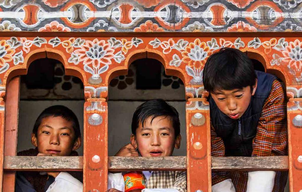 Dzień zacznie się porannym spotkaniem z mnichami w położonej na wzgórzu Gangtey Gompa.