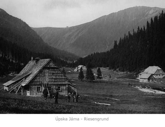 Dzięki nim wiemy, jak wyglądały Karkonosze ponad 100 lat temu, jak zmieniał się krajobraz górski, kiedy to budowano nowe obiekty, i to nie tylko turystyczne.