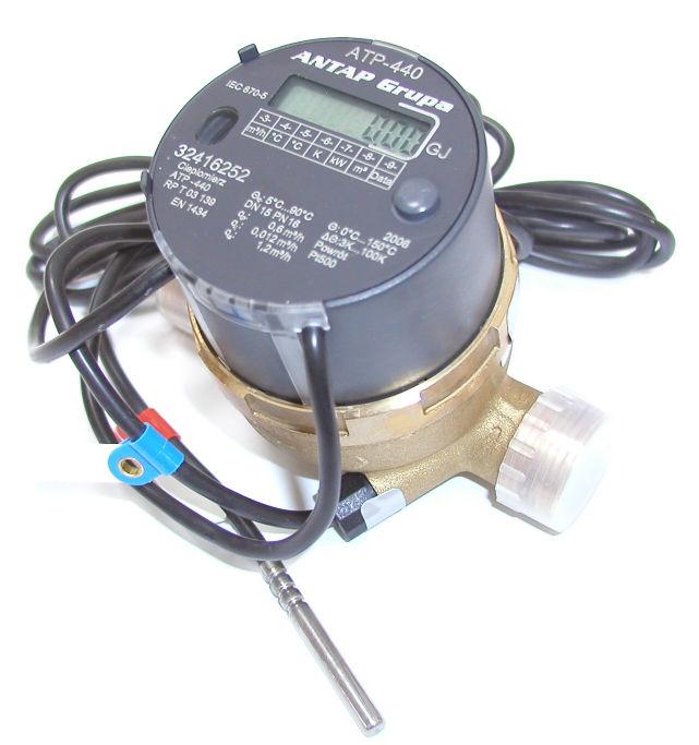 Opis urządzenia Ciepłomierz kompaktowy ATP-440 produkcji HYDROMETER GmbH, Niemcy, jest elektronicznym urządzeniem pomiarowym, współpracującym z mechanicznym przetwornikiem przepływu.
