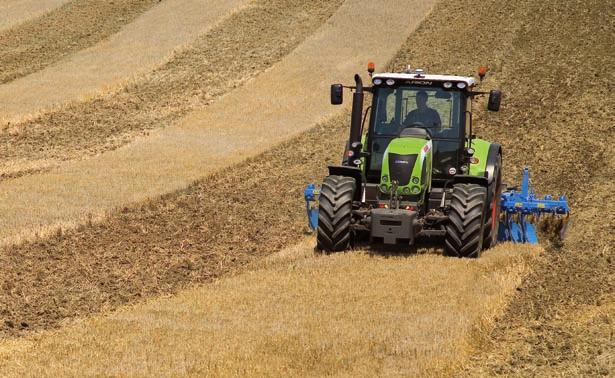 Sygnał korekcyjny, jeśli jest konieczny. CLAAS oferuje system, który użytkownik może elastycznie rozbudowywać.