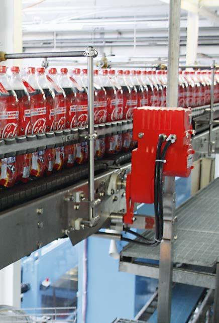 9 Coca-Cola oszczędza do 75 % energii dzięki MOVIGEAR Odporność na wysokie temperatury, wilgoć, kwasowe i zasadowe środki czystości oraz inne czynniki zewnętrzne to tylko wybrane cechy