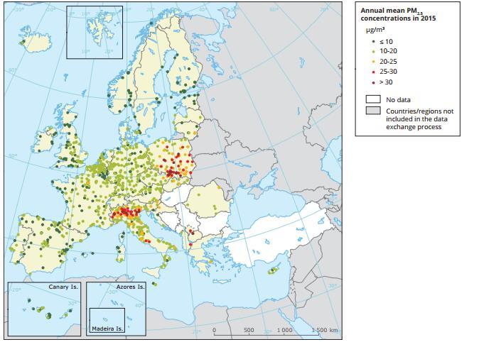 POLSKA POLSKA NA TLE NA INNCH TLE INNCH KRAJÓW PYŁ PYŁ PM2,5 Źródło: Europejska Agencja Środowiska; publikacja Jakość powietrza w Europie raport 2017 przedstawiająca ocenę jakości powietrza w Europie