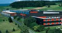 Eine starke Gruppe Stammwerk Neunkirchen Günther-Tore GmbH Metallwerk Industriegebiet D-56479 Neunkirchen Tel. +49 (0) 64 36/601-0 Fax +49 (0) 64 36/601-130 www.guenther-tore.de info@guenther-tore.
