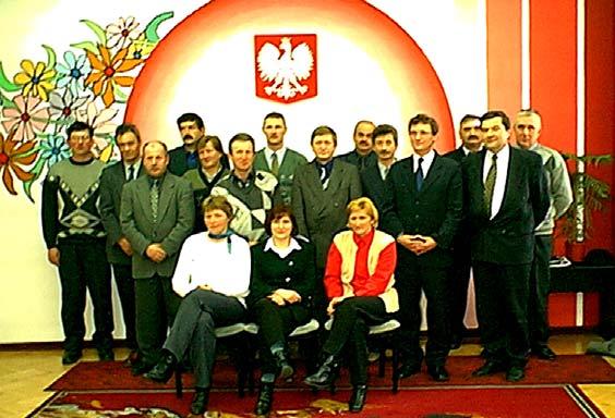Z OSTATNIEJ SESJI Pierwsza w 2001 roku sesja Rady Gminy pod przewodnictwem Waldemara Czapli odbyła się w dniu 21 marca.
