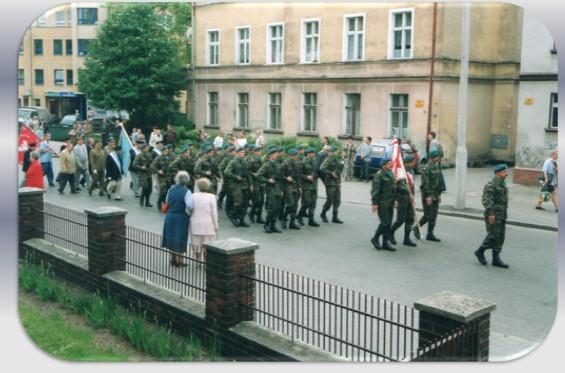 Str. 4 Str. 13 Wybrane wydarzenia 2003-2013 Uroczystość nadania imienia szkole 23 maja 2013r.