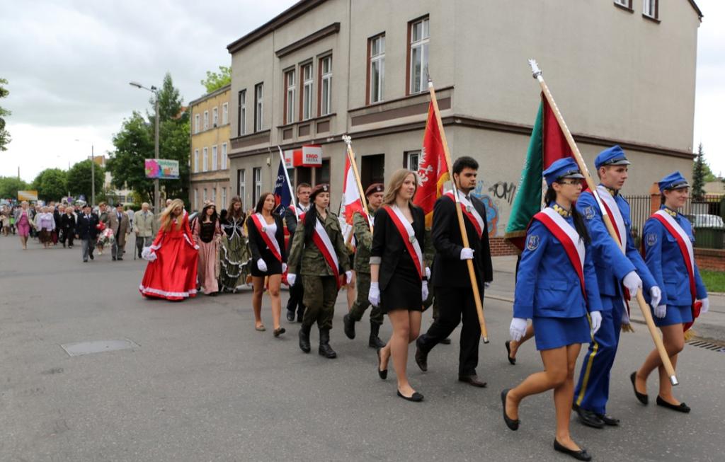 Uroczystość podzielona była na trzy części. W części pierwszej odbyła się Msza Św. koncelebrowana w Kościele pw.