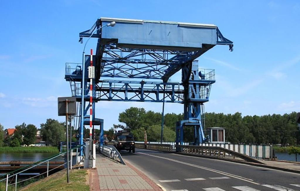 Most zwodzony w Dziwnowie W-wa ścieralna z mieszanki mastyksowogrysowej (nienormowej) o uziarnieniu do 12.