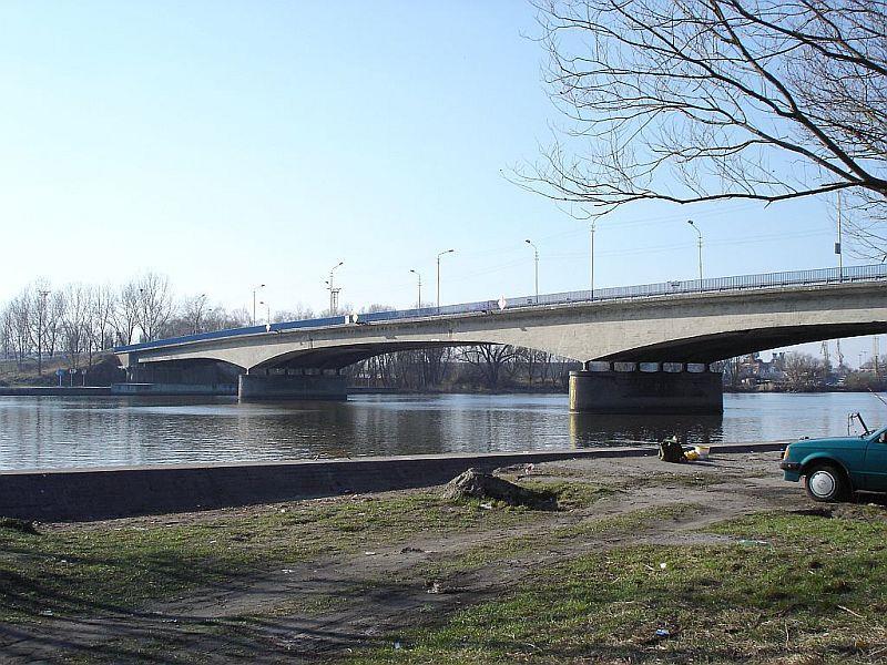 Most Cłowy w Szczecinie W-wa ścieralna z AC 12 50/70 (o zwiększonej zawartości grysów), modyfikowanego 2% LBSK W-wa wiążąca z SMA 10 50/70 (o zwiększonej zawartości grysów), modyfikowanej