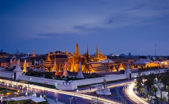 sfinansował projekt. Wielki Pałac Ten najbardziej rozpoznawalny symbol Bangkoku wybudowany został 235 lat temu.
