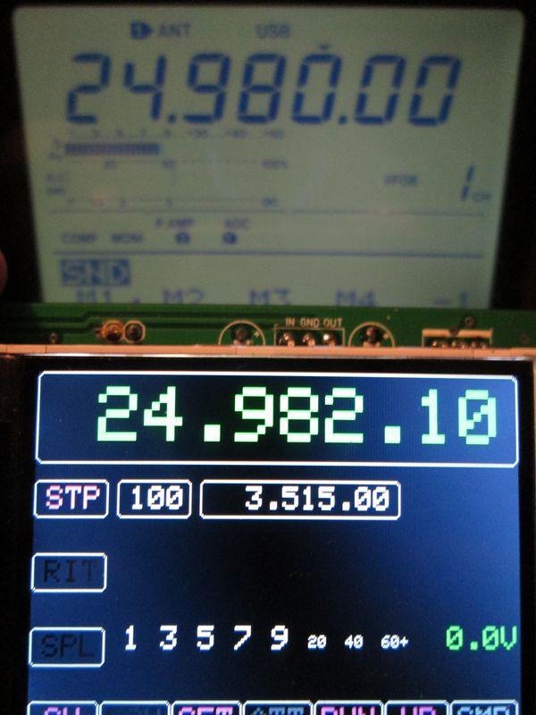 porównujemy częstotliwość VFO z wyświetlaną w radiu 24.981,10 24.980,00 = 2100Hz. Na spektrum 1000Hz, jest za wysoko o 1100Hz.