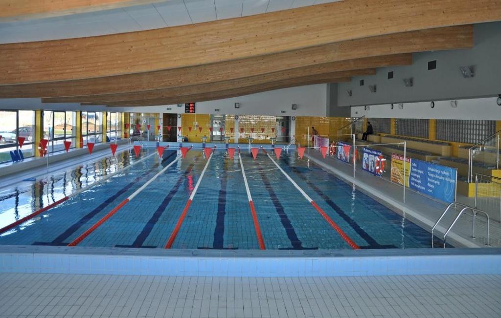 Pływalnia Delfin w Krapkowicach Od 2015 r. Delfin Spółka z o.o. w Krapkowicach organizuje na krytej pływalni cykl zawodów pływackich pod nazwą Szkolna Liga Pływacka.