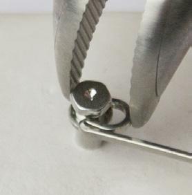 025 ) o długości 30 mm z C-clip zapewniającym łatwe połączenie z implantami z linii Dual-Top.