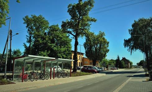 rekreacji w Zalasewie plac zabawowo-rekreacyjny przy Zespole Szkół w Paczkowie szatnie przy stadionie miejskim ul. Św Marcin place zabaw (m.in. os.