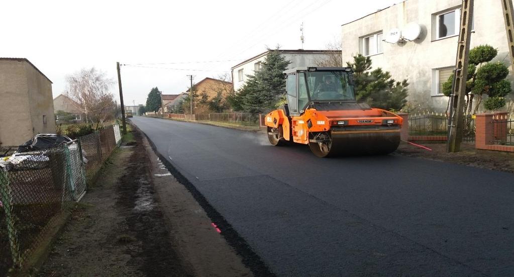 Ponadto Zarząd Dróg Powiatowych w Żninie z siedzibą w Podgórzynie ze własnych środków zrealizował następujące zadania: 1) Modernizacja dróg powiatowych nakładki bitumiczne o grubości 5 cm.