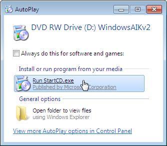 Krok 2 Zaloguj się na komputerze jako administrator. Instalacja z DVD-ROM. Włóż Windows Automated Installation Kit (AIK) DVD.