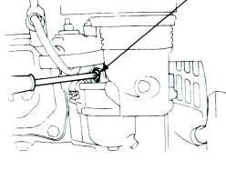 - 12 8.2. Regulację silnika przeprowadza się za pomocą 2 wkrętów regulacyjnych: wkręta składu mieszanki (Rys.