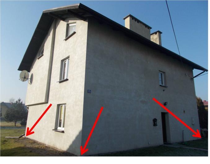 fundamentowe lub ściany piwniczne budynku, konturem budynku jest linia zamknięta wyznaczona przez prostokątny rzut na płaszczyznę poziomą tych ścian fundamentowych lub piwnicznych rys. 12.