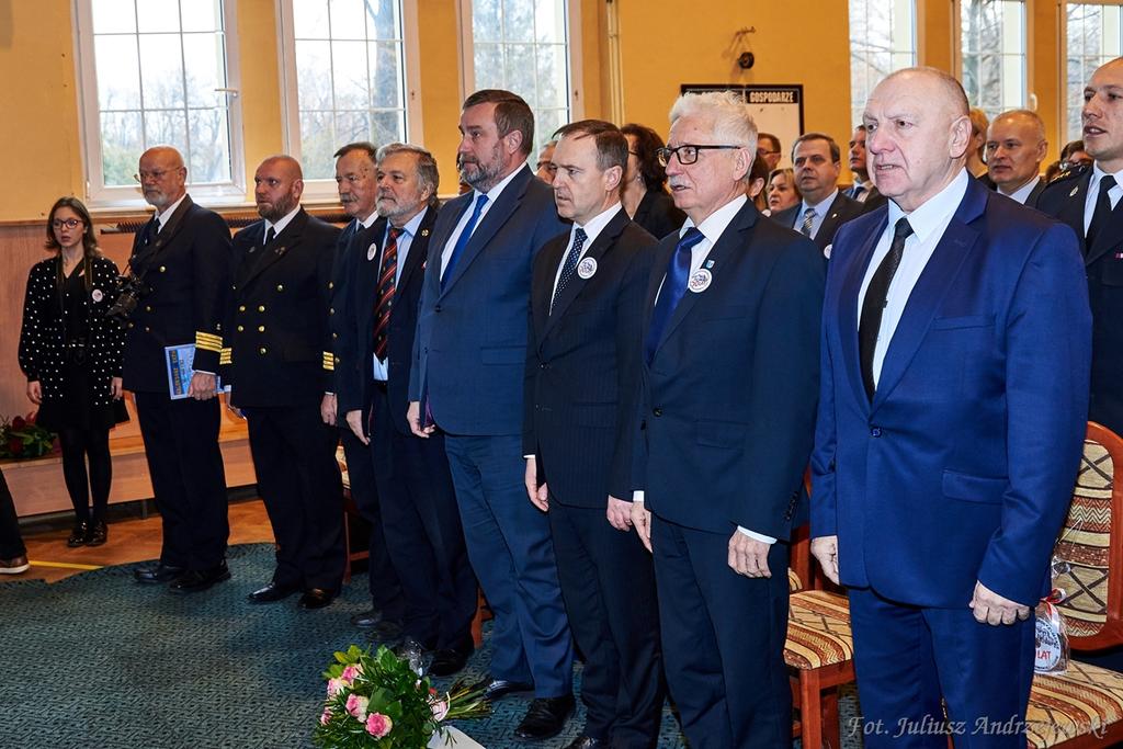 Historię placówki przedstawiła Bożena Deja - Gałecka, nauczycielka historii z ponad 40-letnim stażem oraz wieloletni wicedyrektor naszego Liceum. We wrześniu 1948 r.