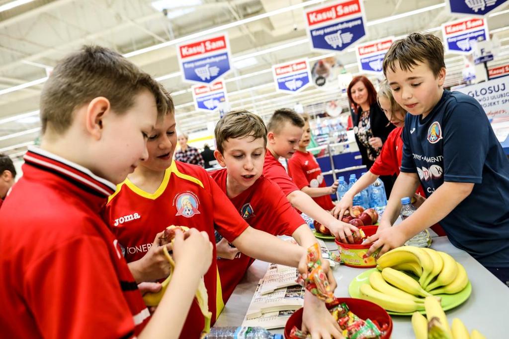 Współpraca Nie podawaj wszystkiego gotowego na tacy. Planując działania myśl o tym, jak zaangażować w ich realizację uczestników.