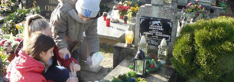 Na zakończenie ksiądz rodzinnych wspomnień i okazją do chwil spędzonych wspólnie w gronie rodziny.