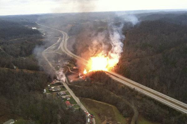 rurociągu wysokiego ciśnienia w Sissonville 2012 pękniecie spawu, korozja, 8 osób zmarło wskutek