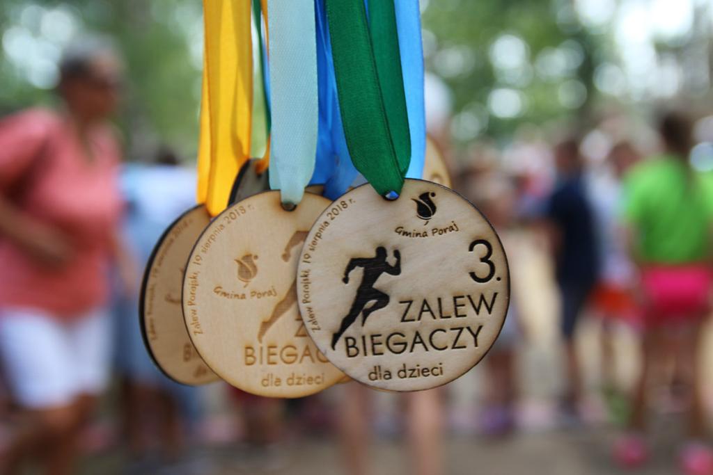 był to częściowy medal puzzlowy, który wraz z medalem II Biegu Strażnicy Jurajskiej w Przewodziszowicach i VI