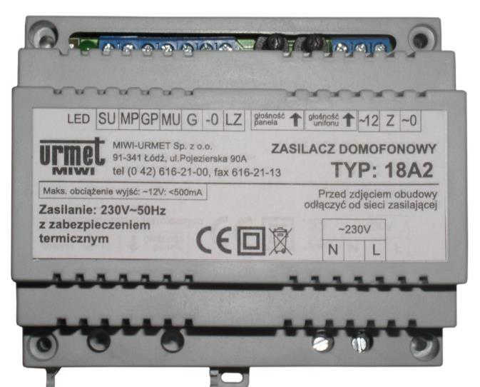 ZASILACZ DOMOFONOWY NR REF. 18A2 INFORMACJE OGÓLNE ZASILACZ DOMOFONOWY NR REF. 18A2 USTAWIANIE I REGULACJA W zasilaczu 18A2 możliwa jest regulacja wzmocnienia głośności unifonu oraz panela.